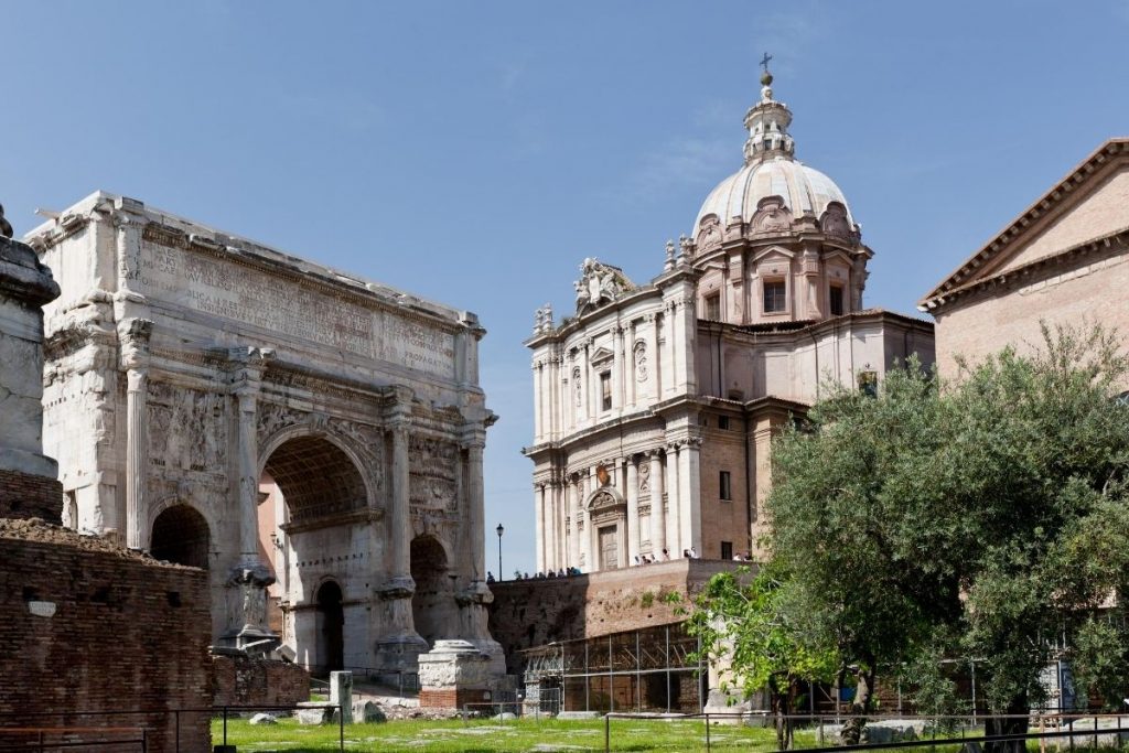 TOP 10 atrakcji w Rzymie - Forum Romanum